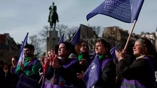 Francia blinda el aborto en su Constitución