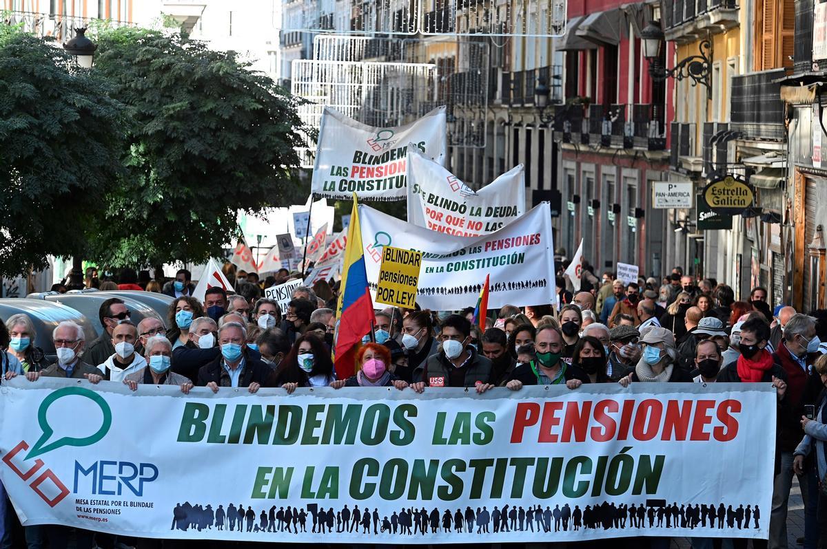 Manifestación por la defensa de las pensiones en Madrid.
