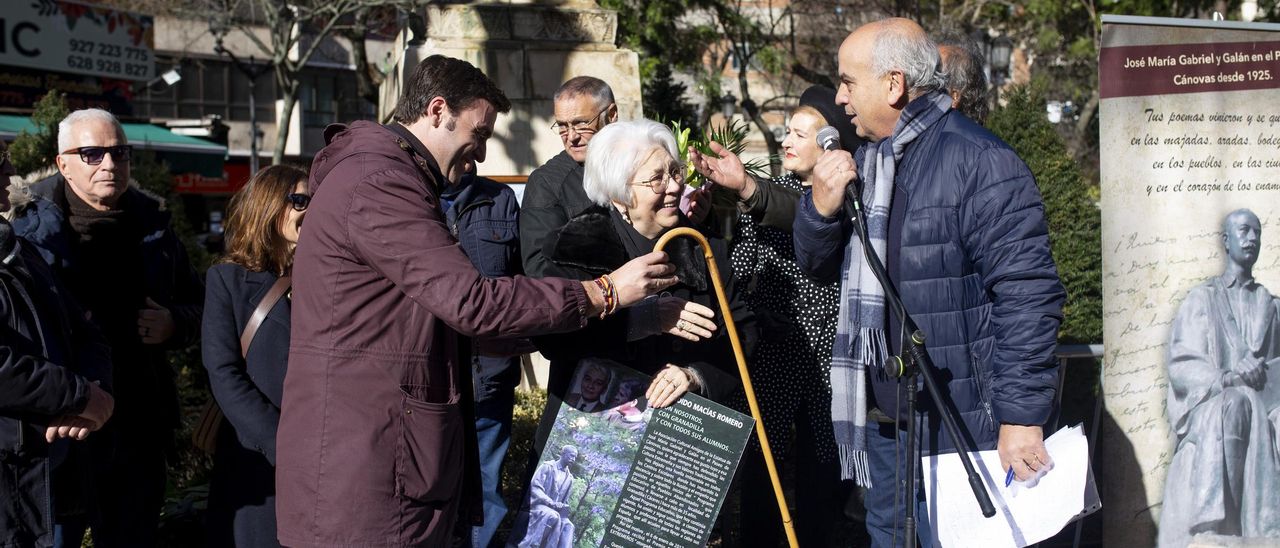 El acto organizado por los amigos de Gabriel y Galán en Cáceres.