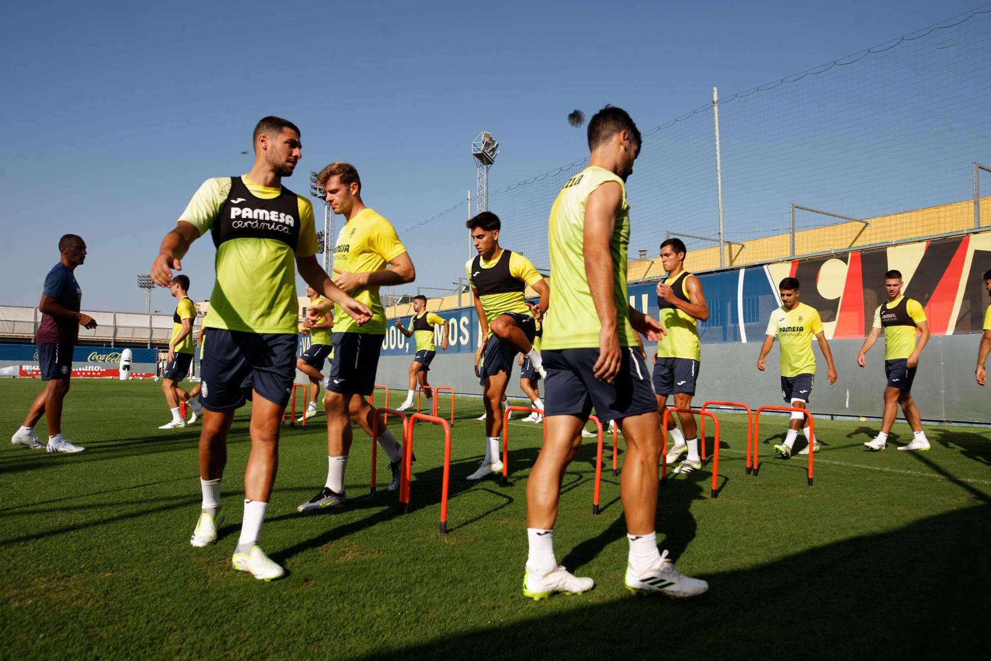 Galería | Las mejores imágenes del entrenamiento del Villarreal a un día de arrancar la temporada 23/24