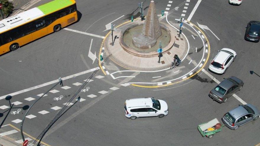 La ingeniosa solución al carril bici en la avenida Constitución