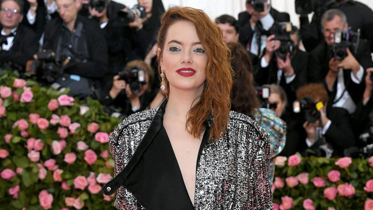 Emma Stone, plateada en la gala MET