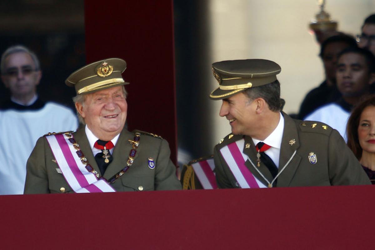 El Rei i el Príncep, a El Escorial, al primer acte públic junts després de l’anunci d’abdicació. El Rei i el Príncep, a El Escorial, al primer acte públic junts després de l’anunci d’abdicació.