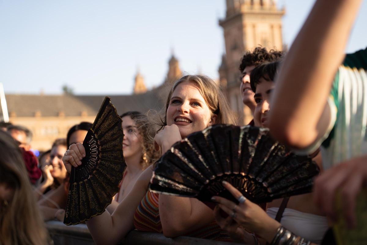 ¿Estuviste en el concierto de La Plazuela en Icónica Santalucía Sevilla Fest? ¡Búscate en nuestra fotogalería!