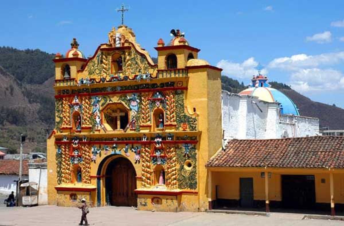 Iglesia de San Andrés Xecul.