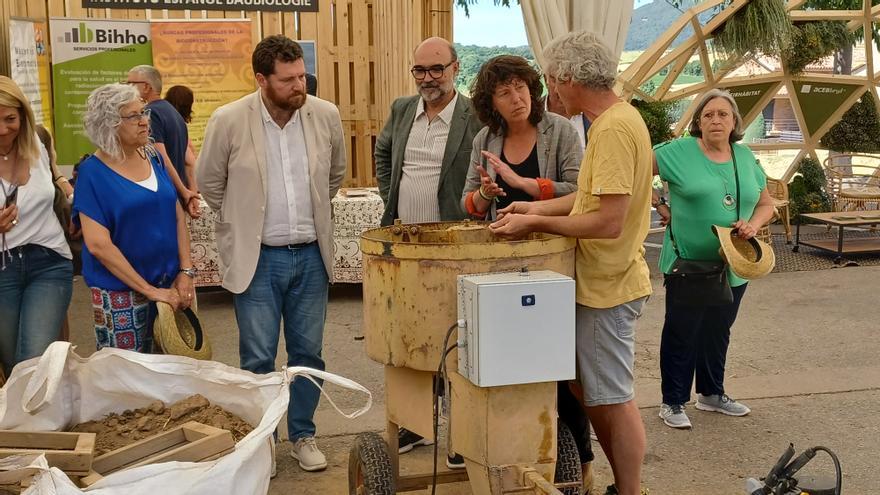 La consellera Teresa Jordà al Firhàbitat: &quot;Avià i el Berguedà han de ser referència en temes de bioconstrucció i eficiència energètica&quot;