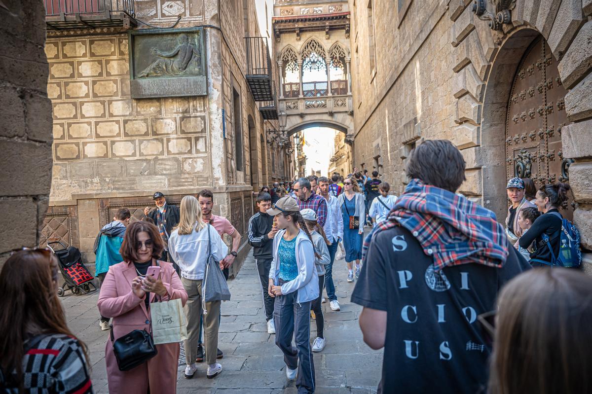 Los turistas inundan Barcelona en Semana Santa