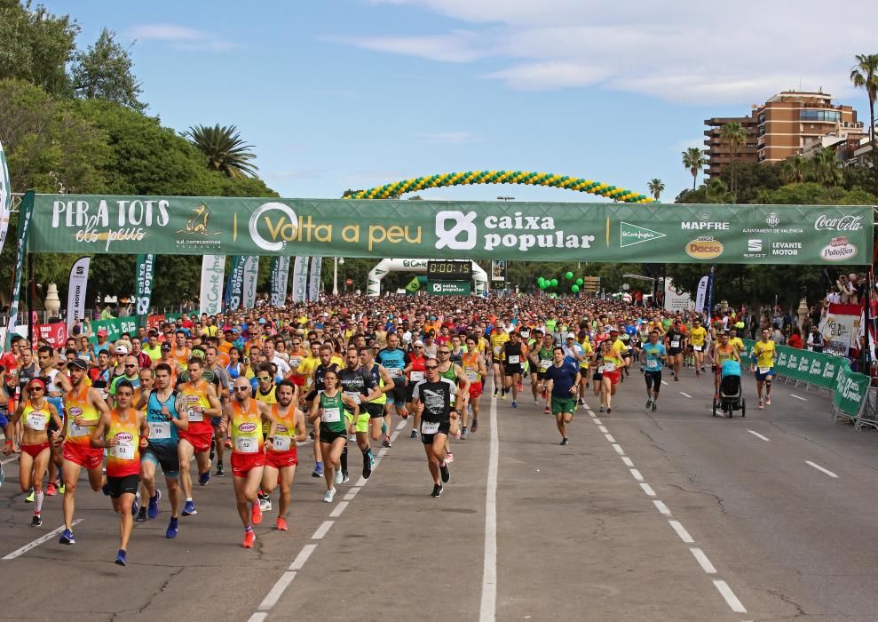 Búscate en las imágenes de la Volta a Peu a València