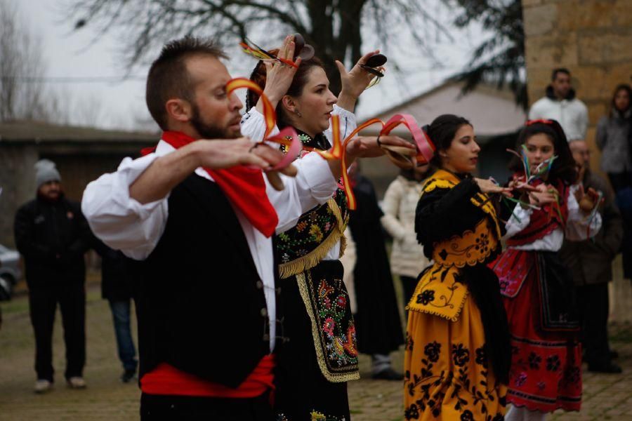 Baile del Niño en Venialbo