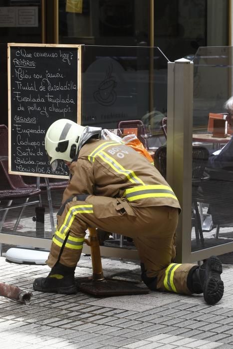 Una mujer fallece al incendiarse su piso en el edificio de Salesas, en Oviedo