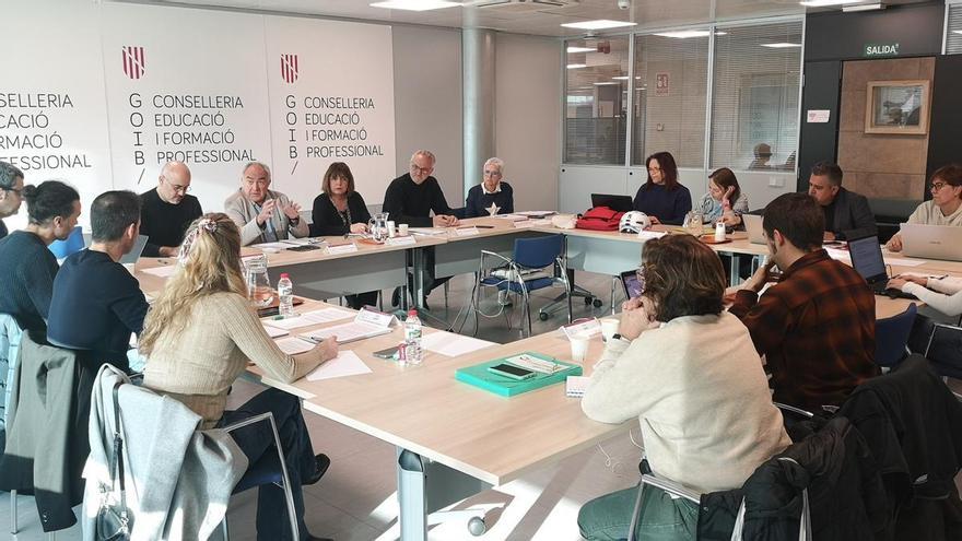 La nueva convocatoria de oposiciones docentes ofrecerá 564 plazas en Baleares