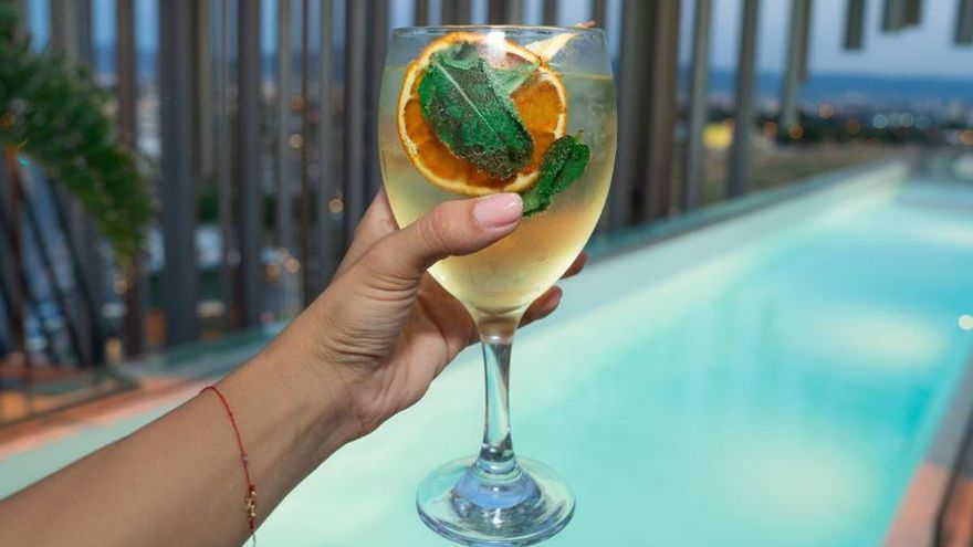 La empresa murciana BrandsXpansion lanza Olé On Ice, una bebida espumosa hecha de uva