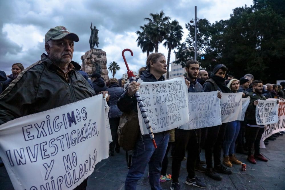 Nueva manifestación del entorno Cursach contra el juez Penalva