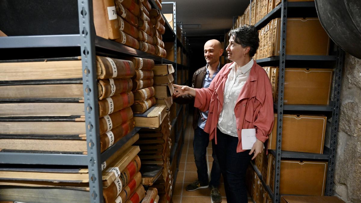 Eva Vilaverde y Rodrigo Silva, ayer en su visita a las nuevas instalaciones del Froebel.