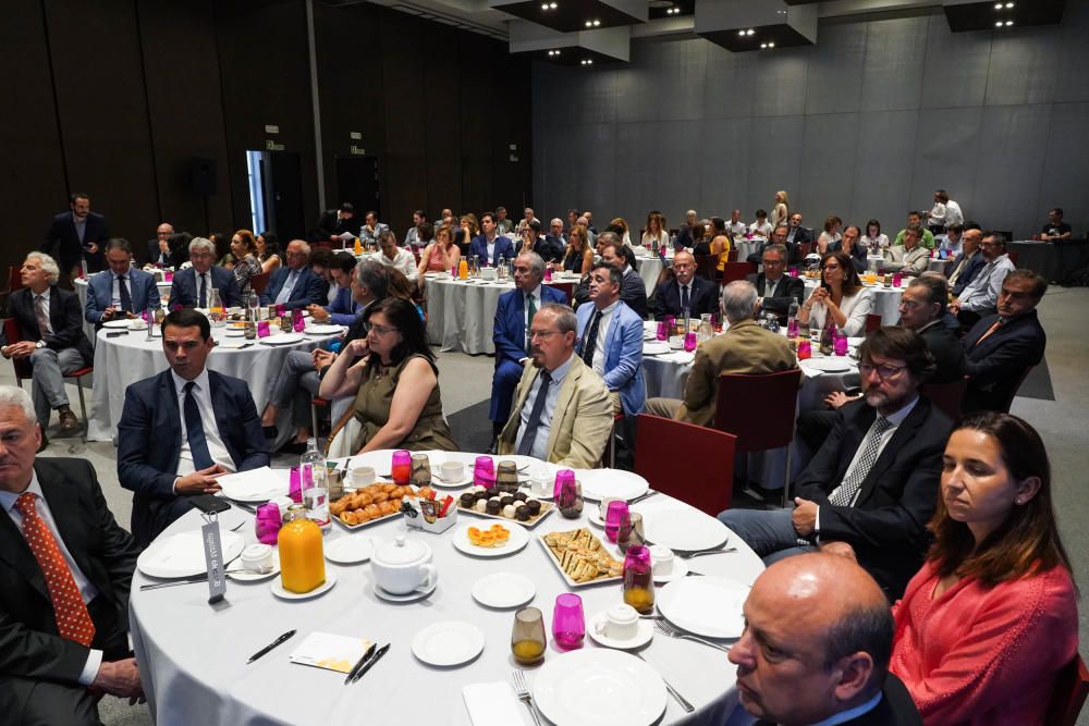 El consejero de Salud, Jesús Aguirre, participa en un desayuno informativo de La Opinión de Málaga.