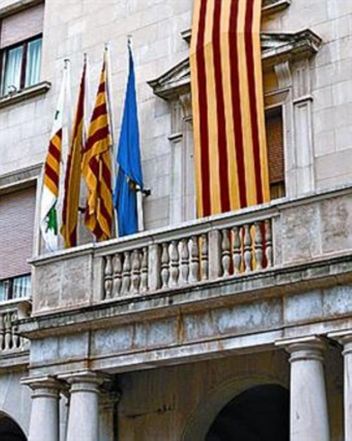 El Govern no descarta cap hipòtesi després de les confuses informacions del Marroc que van donar per rescatats els soldats.