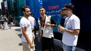 Eric Garcia y Ferran Torres no quisieron perderse la fiesta de la Fórmula 1