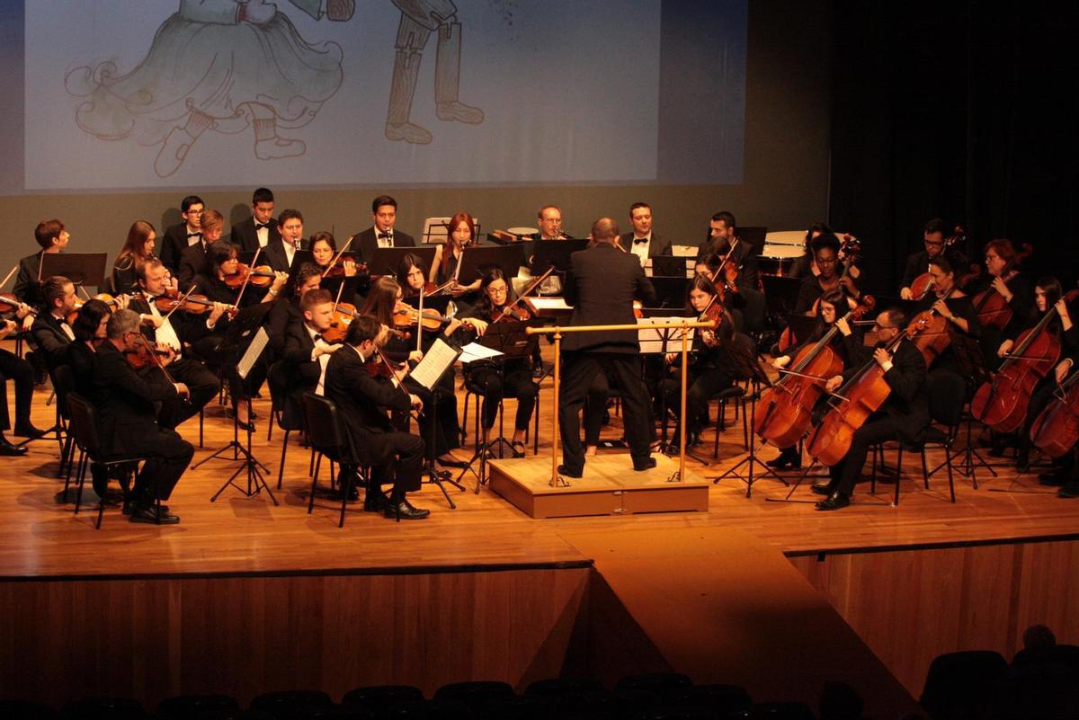 Orquesta de la Lira Saguntina.