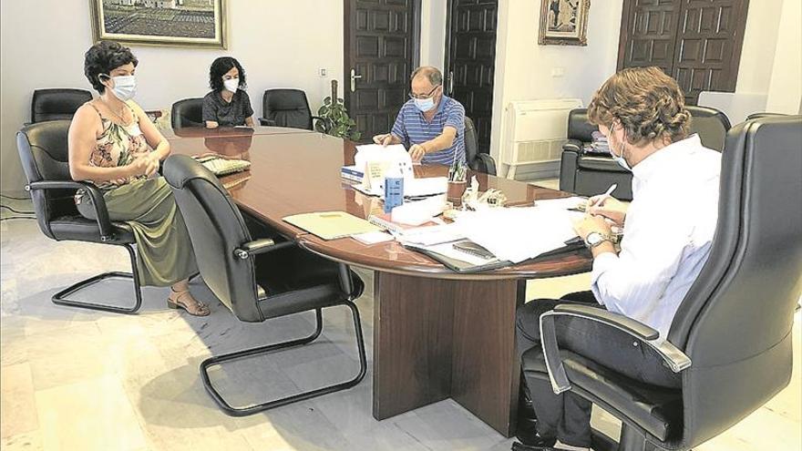 El Ayuntamiento y Acógenos renuevan su convenio de colaboración