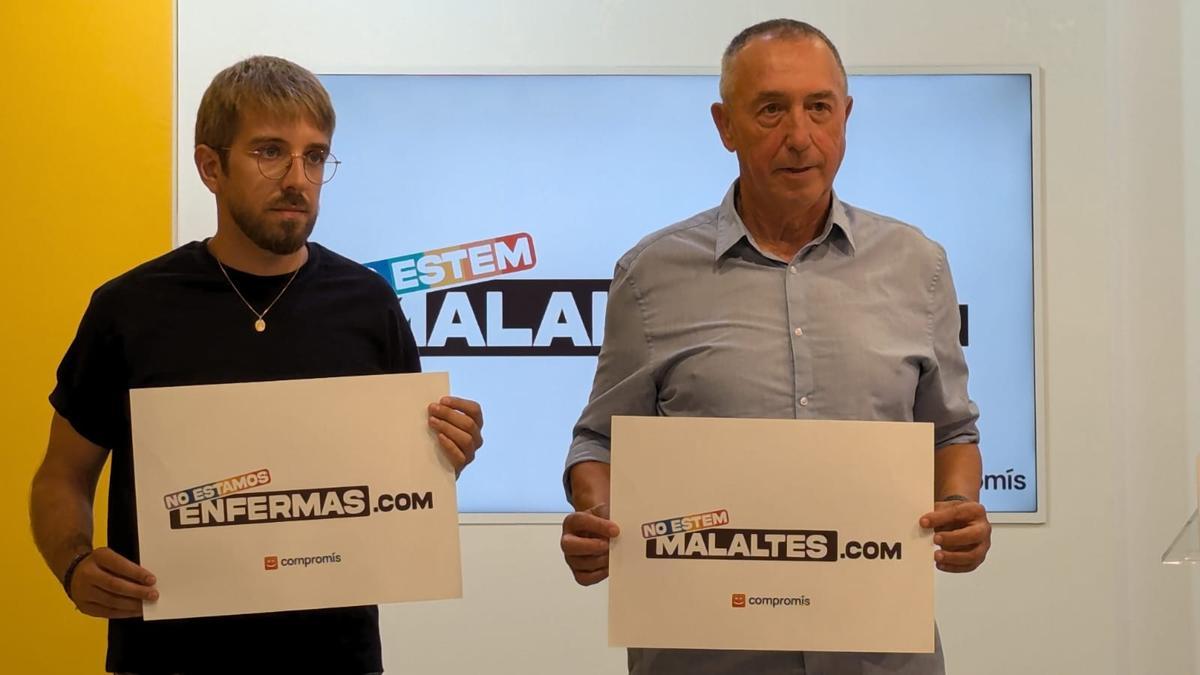 Francesc Roig y Joan Baldoví, de Compromís, en la sede del partido.