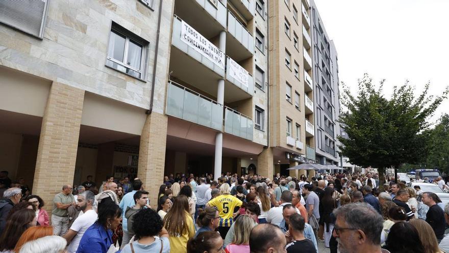 "Asturias dice no", el grito contra los pisos de menores en el barrio ovetense de la Florida