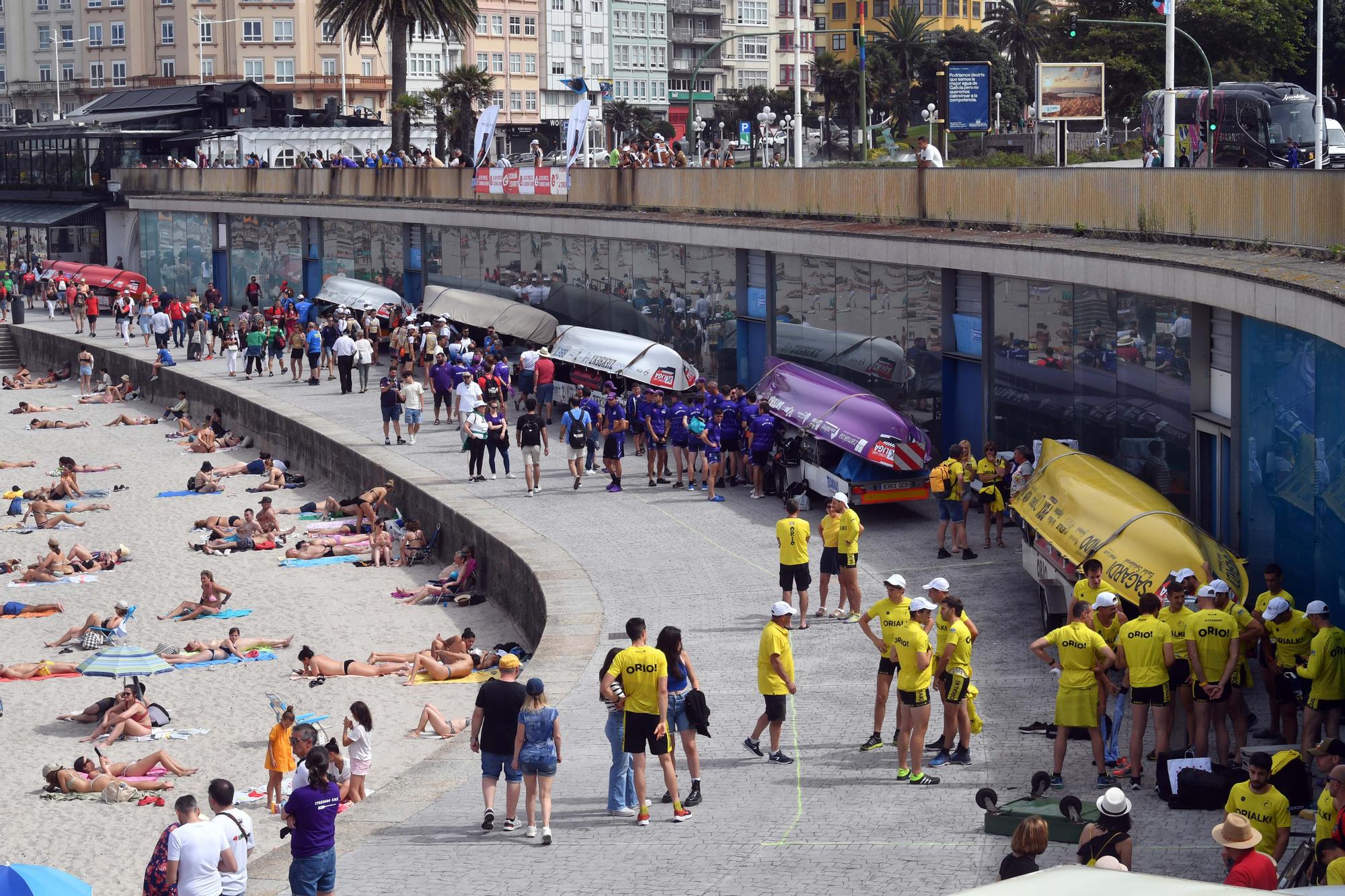 El fuerte oleaje obliga a suspender la primera jornada de la competición de traineras en la Bandeira Cidade da Coruña