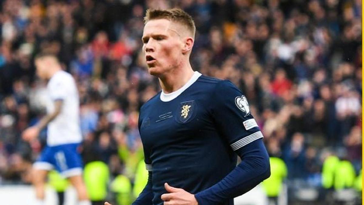 McTominay celebrando su doblete con Escocia ante Chipre