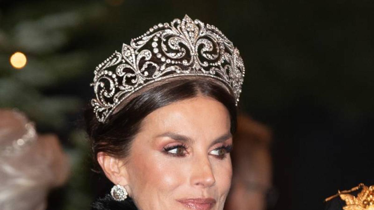 La reina Letizia en la cena de gala en su honor en el Palacio Real de Estocolmo, Suecia