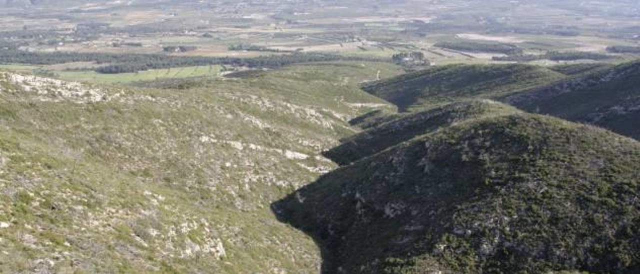 La Serra Grossa se libra del plan eólico que impactaba en la ermita Sant Esteve