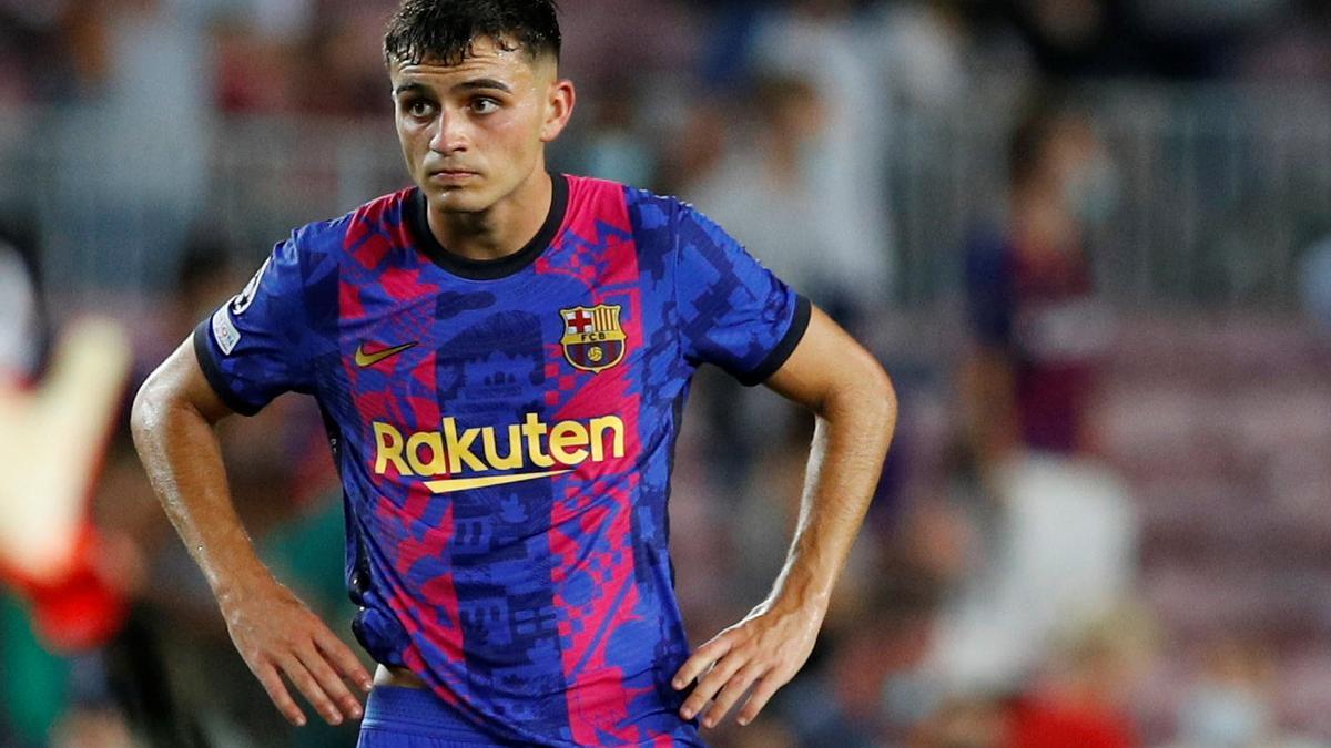 Pedri renueva con el Barça hasta 2026