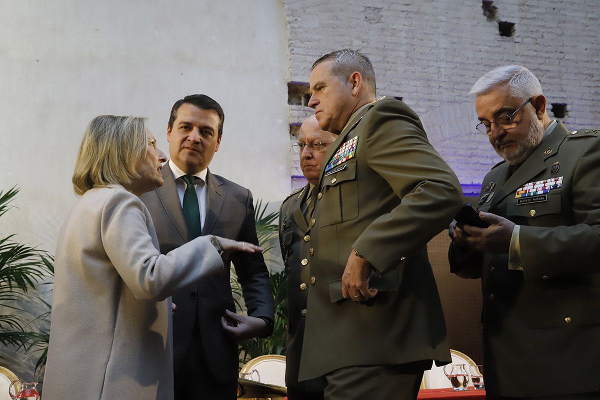 La firma de la cesión de los terrenos de la Base Logística del Ejército, en imágenes