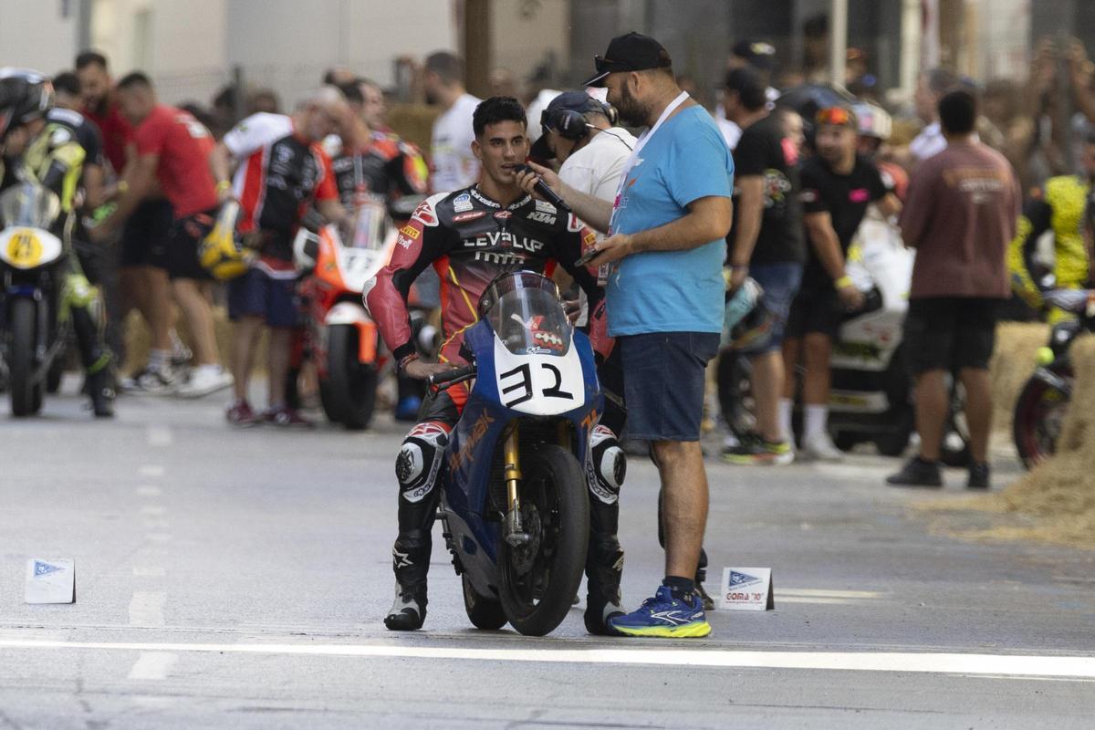 Todas las imágenes de la 73ª edición de la carrera urbana de motos de Xàtiva