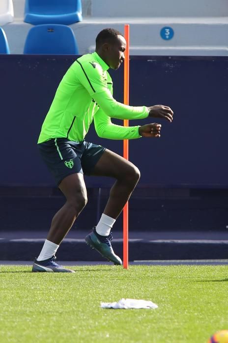 Gran ambiente en el entrenamiento del Levante UD