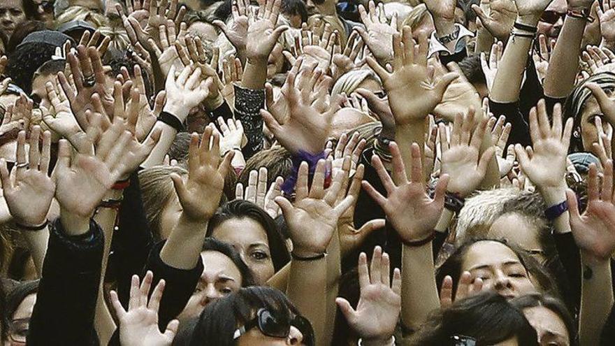 Miles de personas se manifiestan en Pamplona contra la sentencia de &quot;la Manada&quot;, el viernes