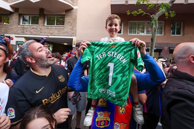 ¡De locos! Las mejores imágenes de una ciudad entregada al Barça