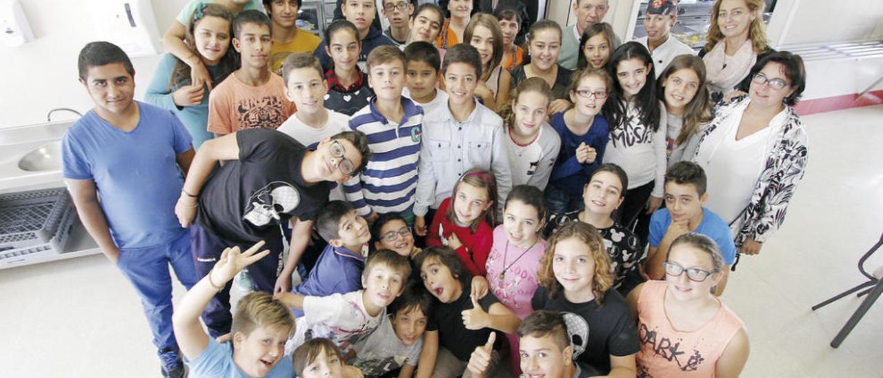 Los alumnos durante la comida. Jorge Santomé