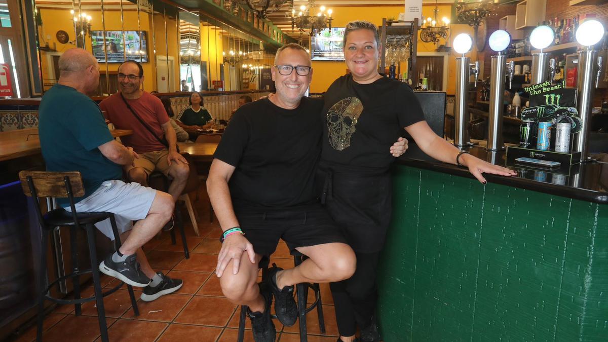 Gema y Alfredo explican el primer año abiertos en Paiporta después de vivir la dana