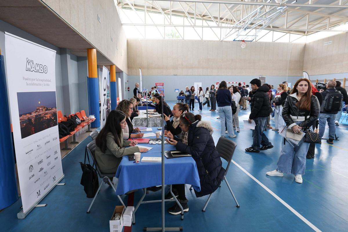 Sant Antoni celebra la sexta edición de la feria de empleo Activa't Portmany Sant Antoni celebra la sexta edición de la feria de empleo Activa't Portmany