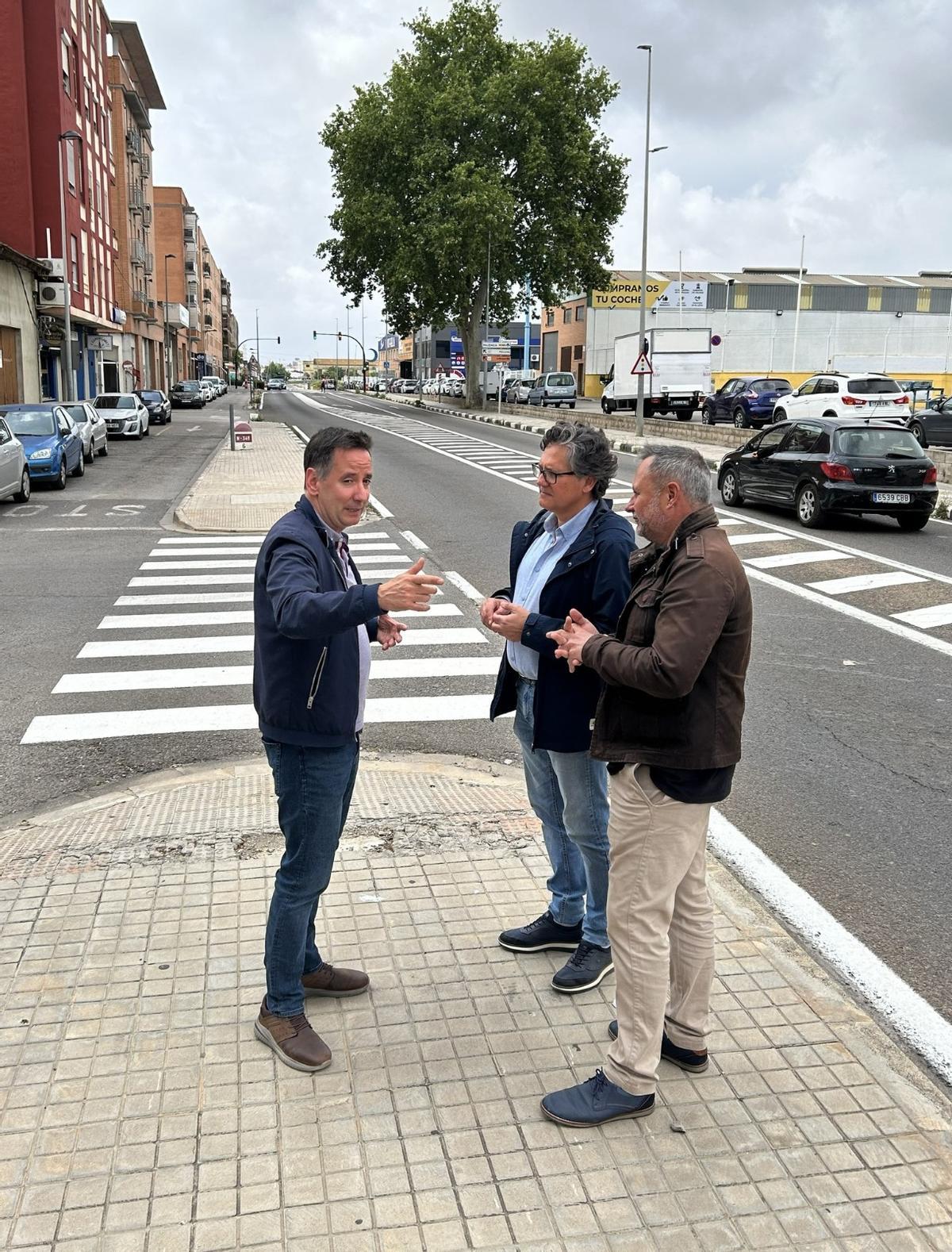 Ruiz, Riera y Claramunt en el punto conflictivo de la carretera.