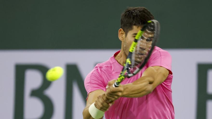 Alcaraz pasa a cuartos de Indian Wells sin despeinarse