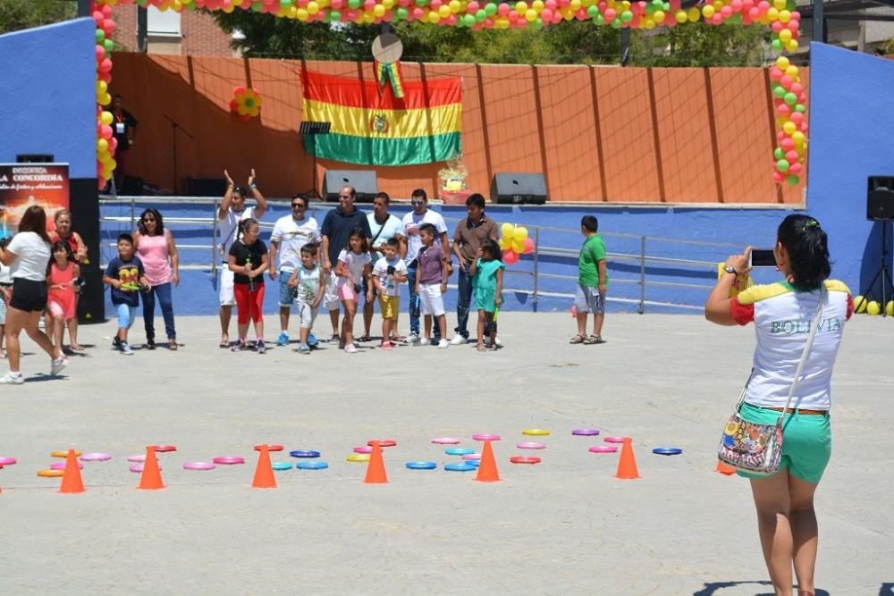 Homenaje a Bolivia en el Jardín de la Seda de Murcia