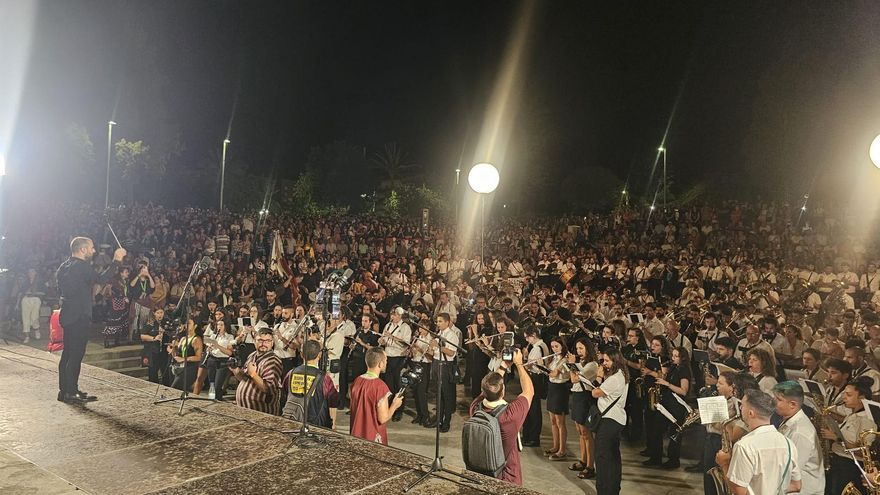 La música enciende las Fiestas de La Vila