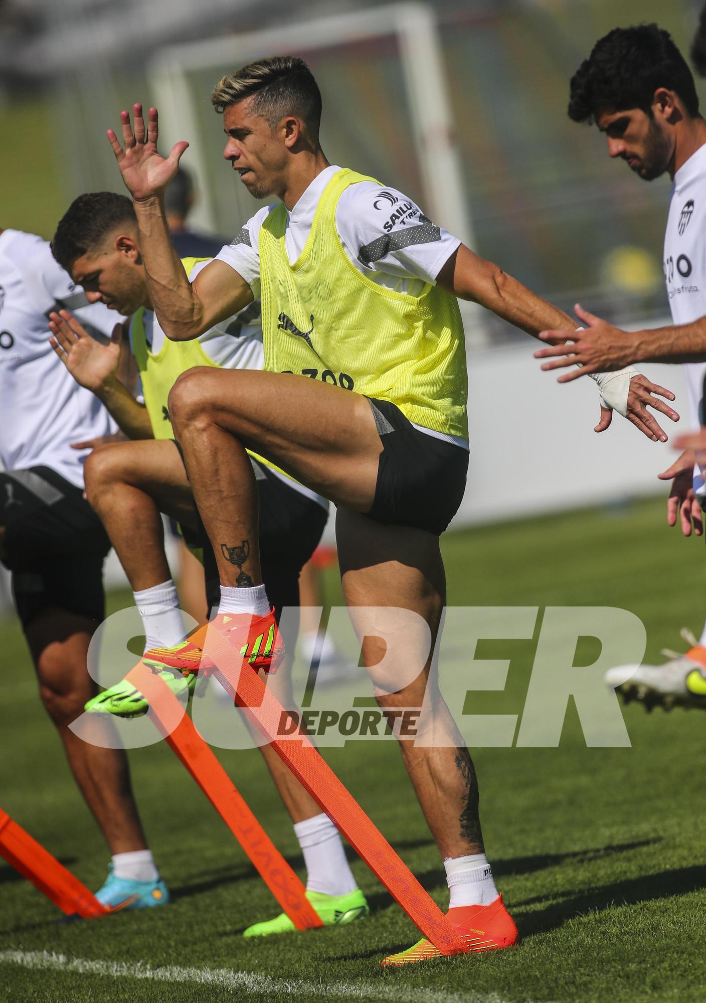 Así ha sido el primer entrenamiento del Valencia CF en tierras suizas