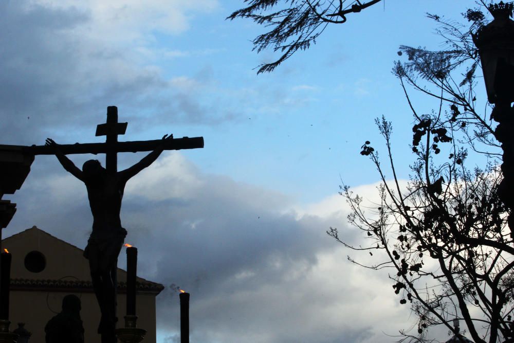 Las imágenes de la procesión de la Virgen de la Soledad, en el Jueves Santo de la Semana Santa de Málaga