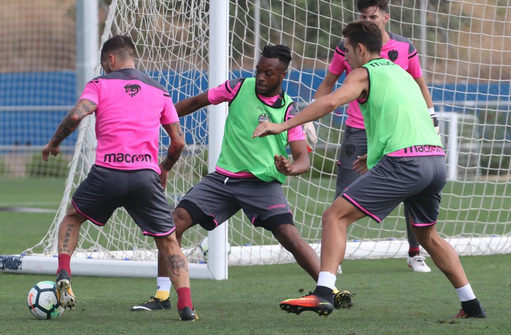 Primer entrenamiento de Lucik con el Levante