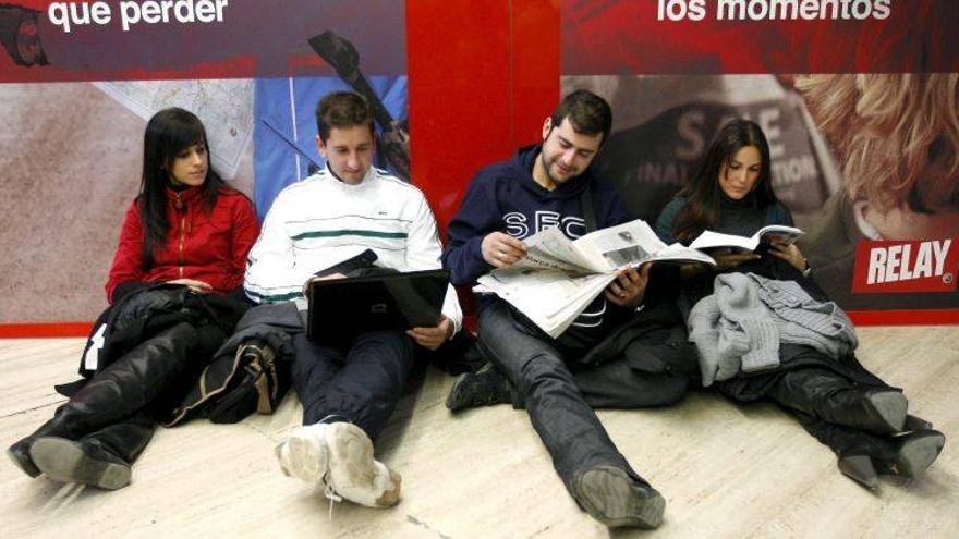 La fuga de jóvenes aragoneses al extranjero crece el 42% en 4 años