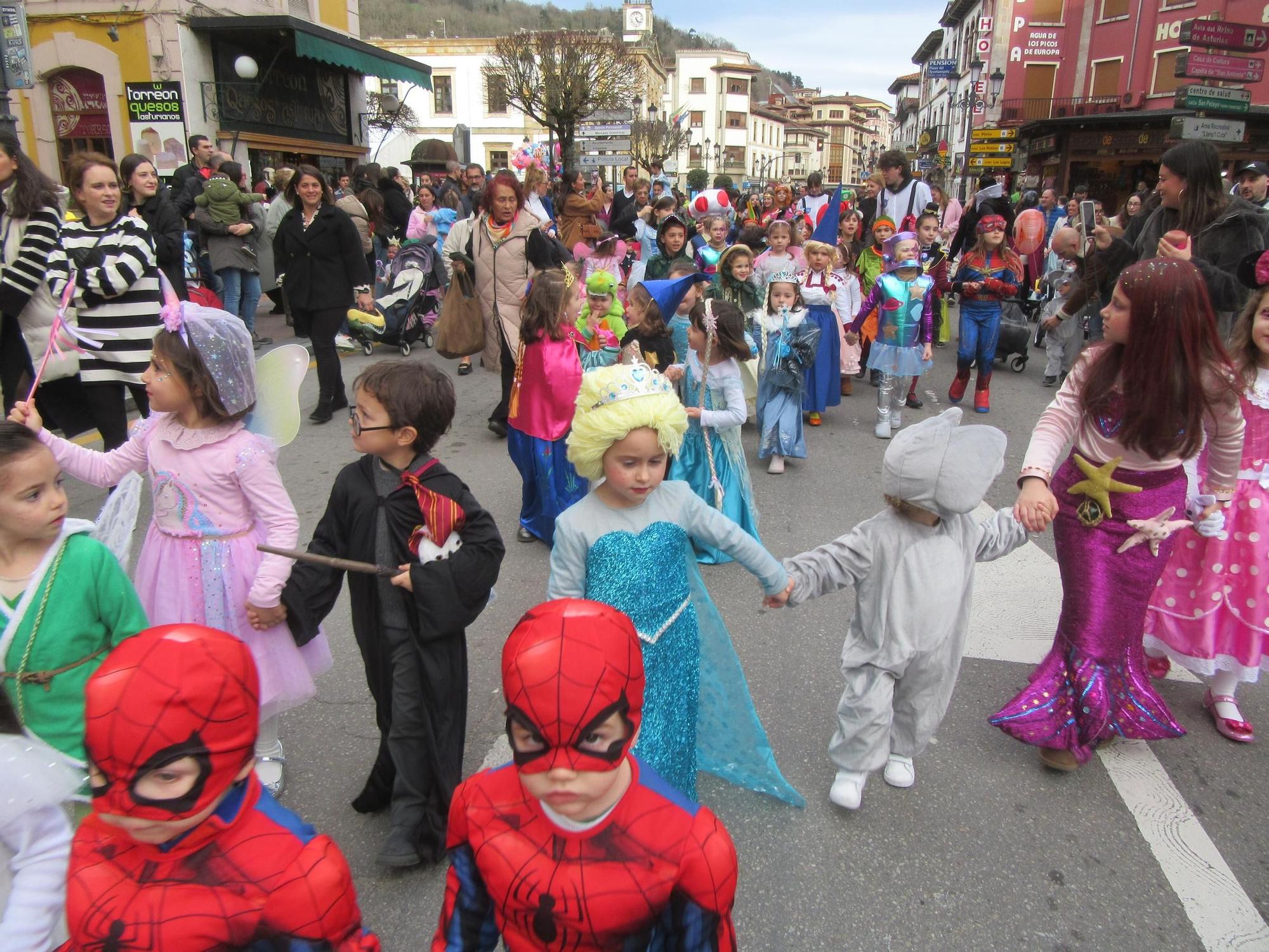 Carnaval infantil en Cangas de Onís