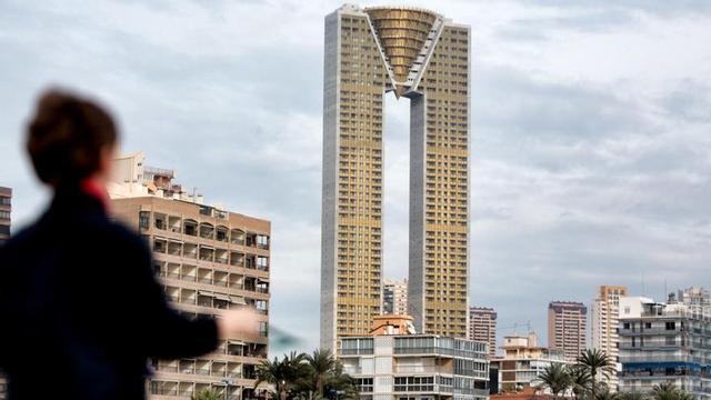 Archivan la causa por la caída de un montacargas que causó 13 heridos en las obras del InTempo de Benidorm