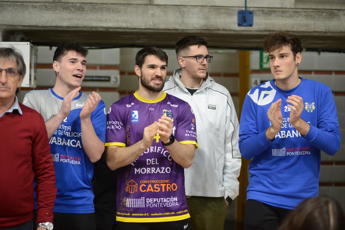 Santi López recibió el homenaje del público de O Gatañal en el partido ante Cuenca, tras conocerse la gravedad de su lesión.