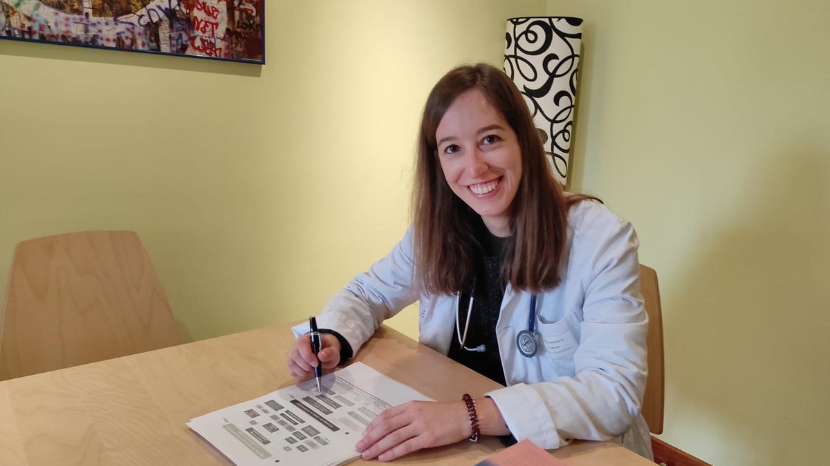 Ana María do Muíño, médico residente en el centro de salud de Sárdoma